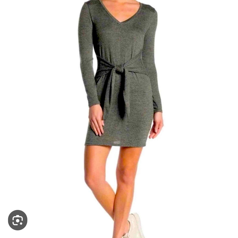 Bailey Blue brand, body con green sweater dress